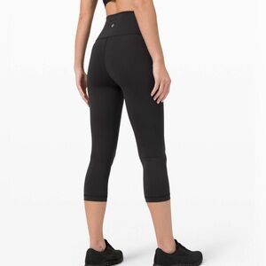 Lululemon Wunder Train Black High-Rise Crop 21" Size 4
